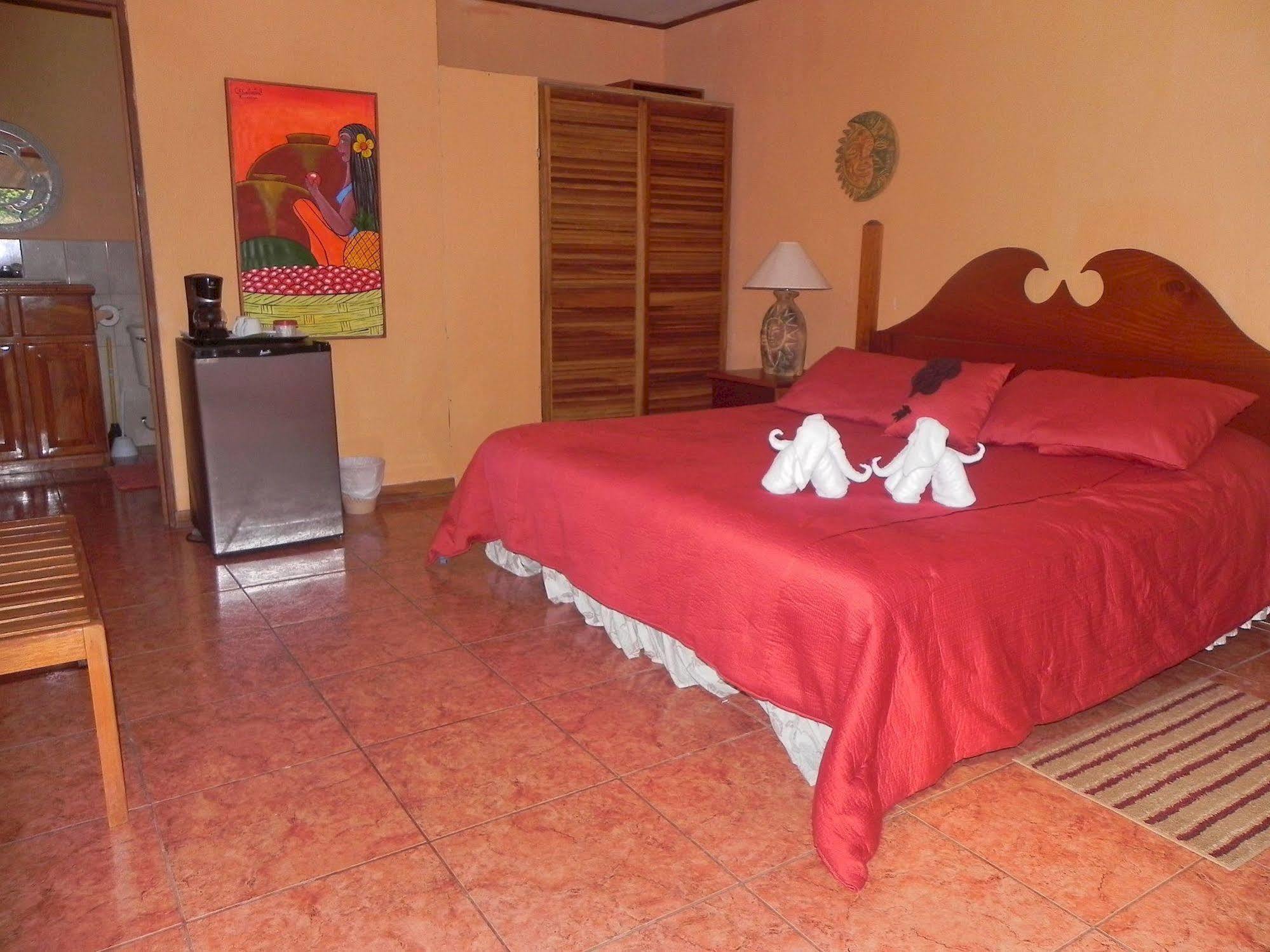 Nepenthe B&B El Castillo Exterior photo